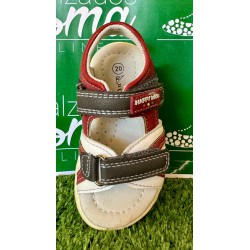 Sandalias con velcro. OFERTA.